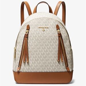 Michael Kors Brooklyn-Medium
Backpack Vanilla New